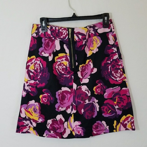 Express Floral Skirt Single Pleat Pink Black Roses - Picture 2 of 6